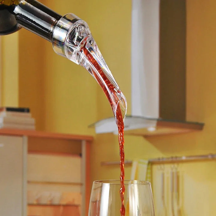 Wine aerator and decanter